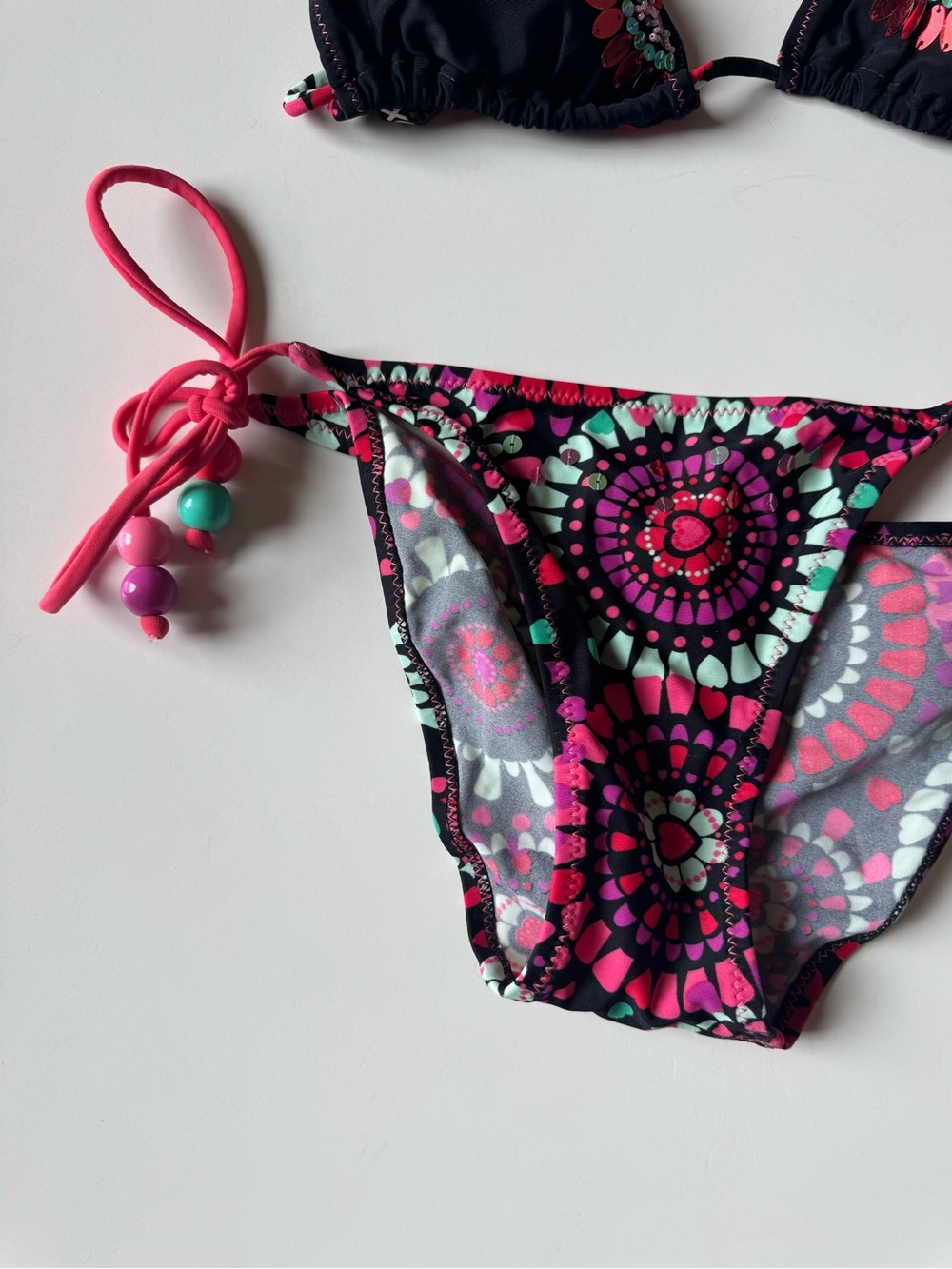 String bikini - Picture 2 of 13